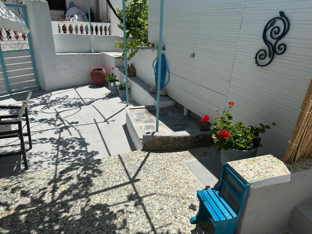 Brinia Cosy Apartment Poros Town ภายนอก รูปภาพ