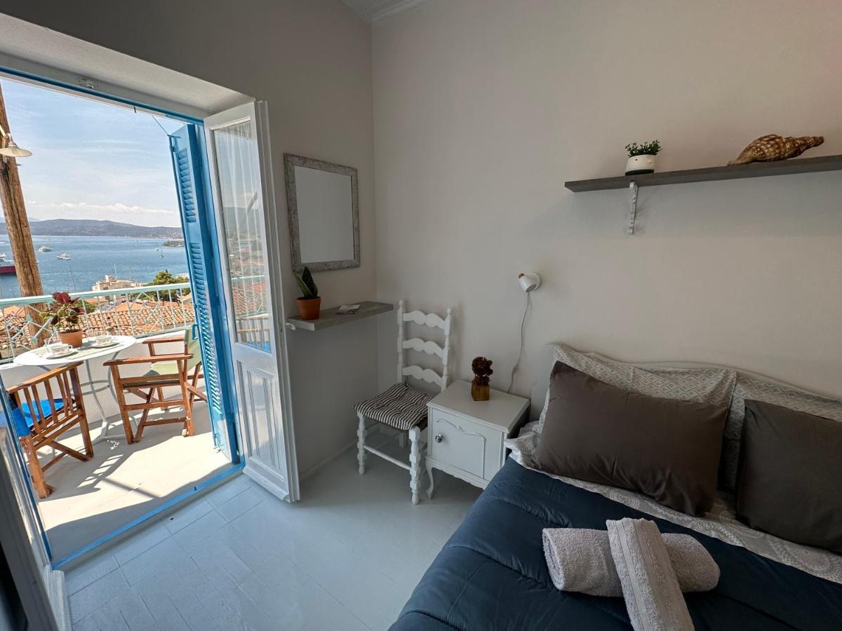 Brinia Cosy Apartment Poros Town ภายนอก รูปภาพ