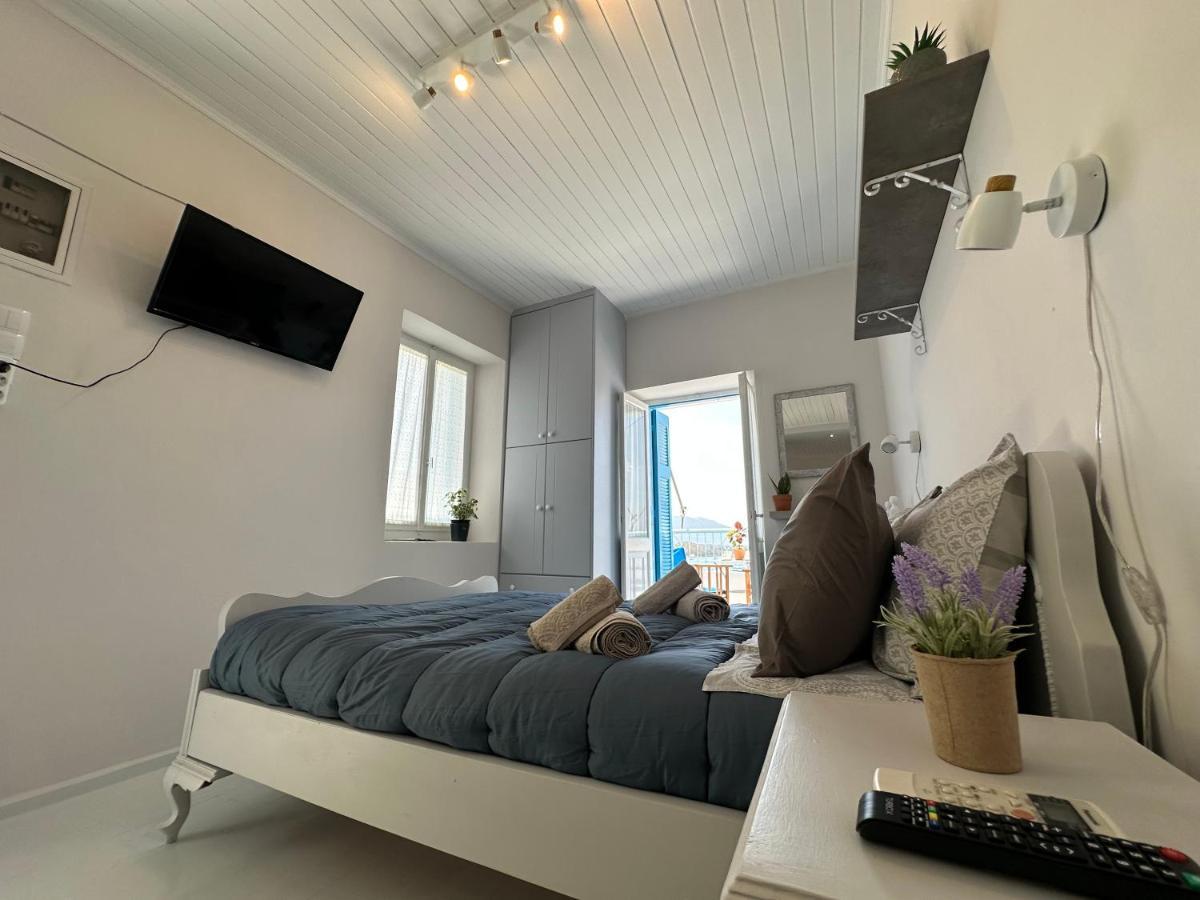 Brinia Cosy Apartment Poros Town ภายนอก รูปภาพ