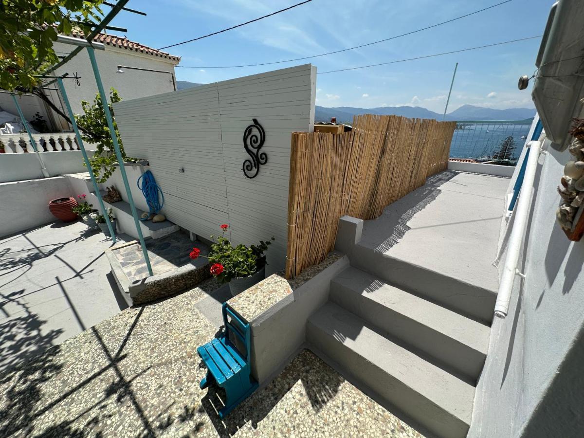 Brinia Cosy Apartment Poros Town ภายนอก รูปภาพ