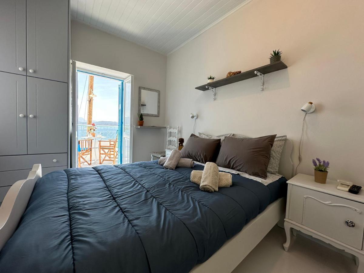 Brinia Cosy Apartment Poros Town ภายนอก รูปภาพ
